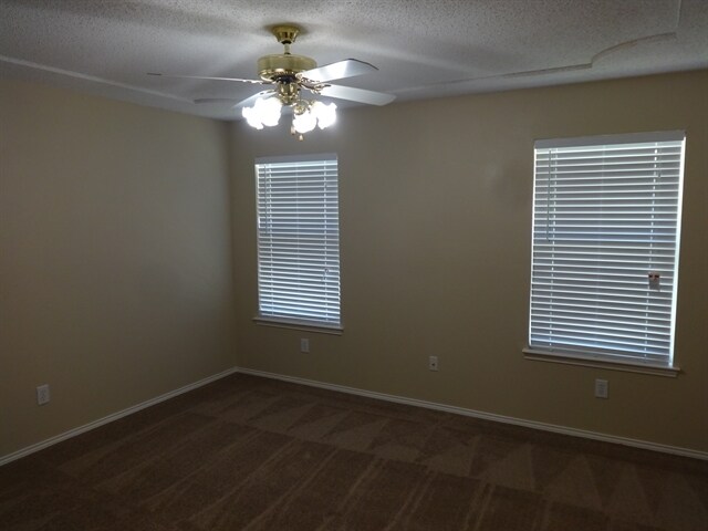 Building Photo - 721 Stonebrooke Dr