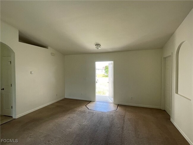 Building Photo - 1005 SW 32nd Terrace