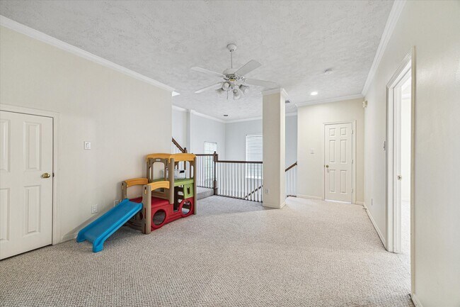 Building Photo - 2838 Briarhurst Park