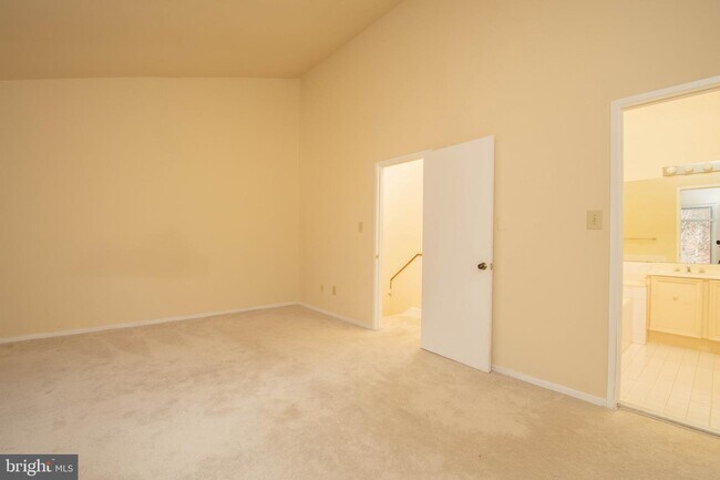 Building Photo - 10923 Whiterim Dr