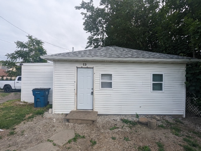Primary Photo - 313 W 21st St