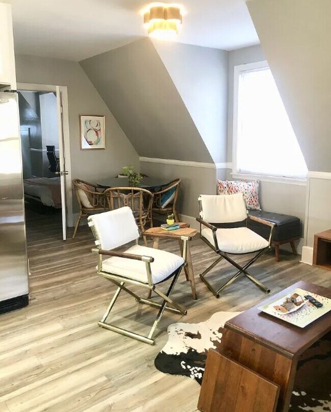 Building Photo - Midtown Retreat