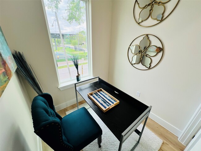 Building Photo - 3229 Tuam St