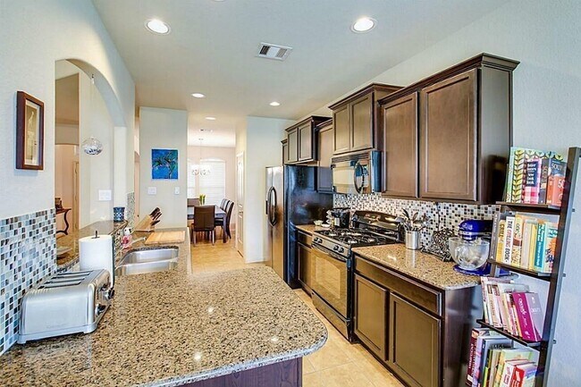 Building Photo - 2510 Shady Falls Ln