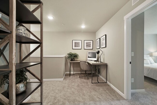 Building Photo - 6931 NE 132nd Way