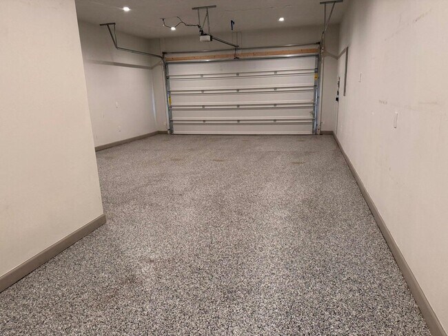 Building Photo - 1551 Corta Cancun