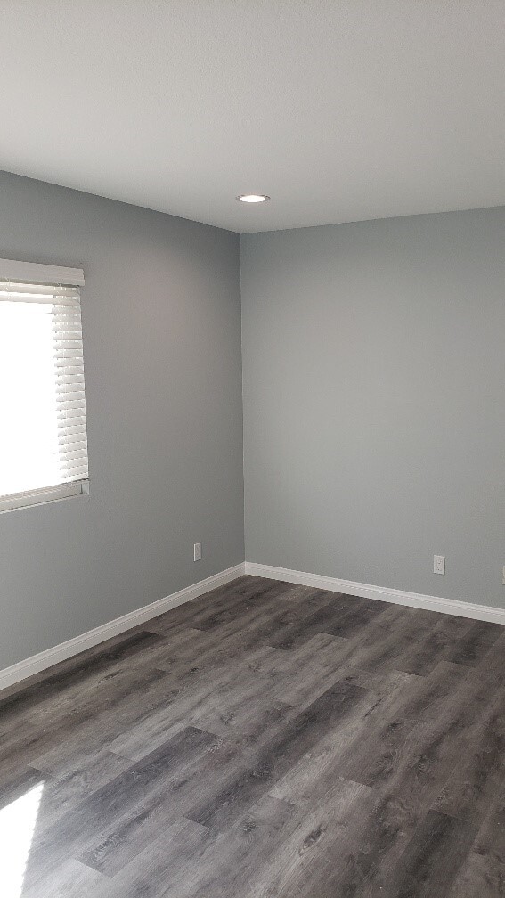 Building Photo - 15692 Live Oak Rd