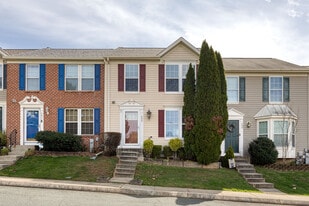 Building Photo - 490 Crestridge Way