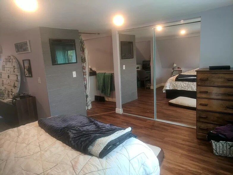 Building Photo - 7655 E 19th Ave