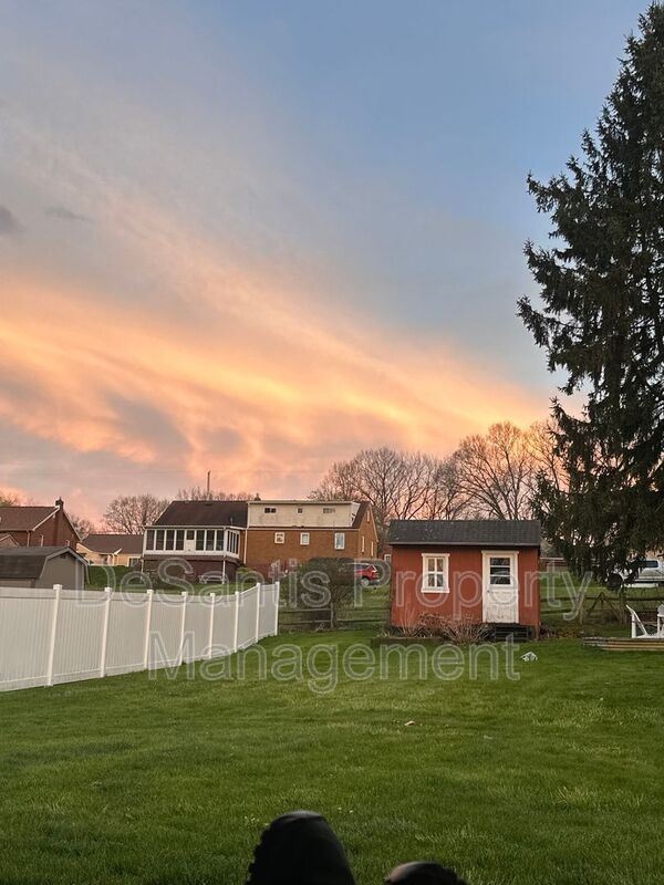 Building Photo - 5123 Yale Dr