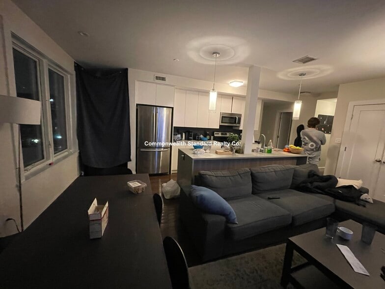 Building Photo - 659 Massachusetts Ave