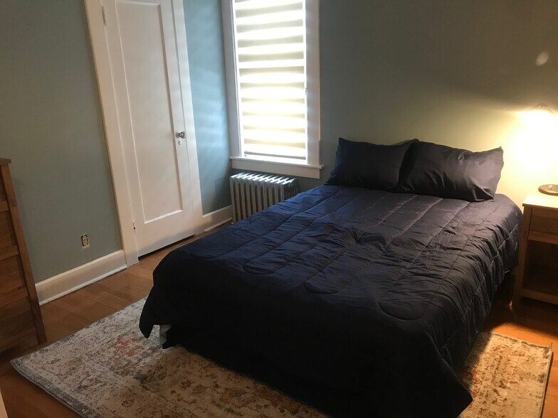 Bedroom 2 with closet $850 - 36 Harris Ave