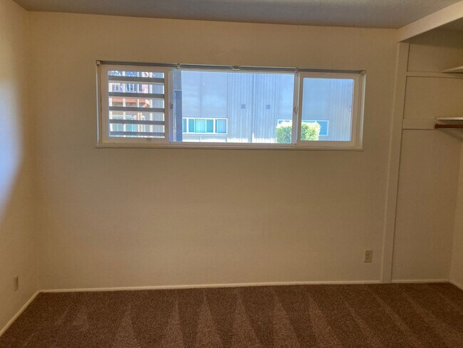 Building Photo - (WLO) 2 Bed/1 Bath Near Campus