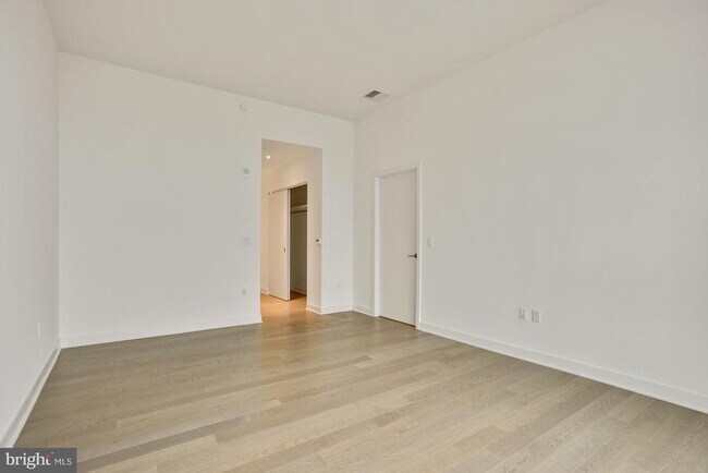 Building Photo - 1650 Silver Hill Dr