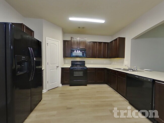 Building Photo - 531 Susie Creek Ln