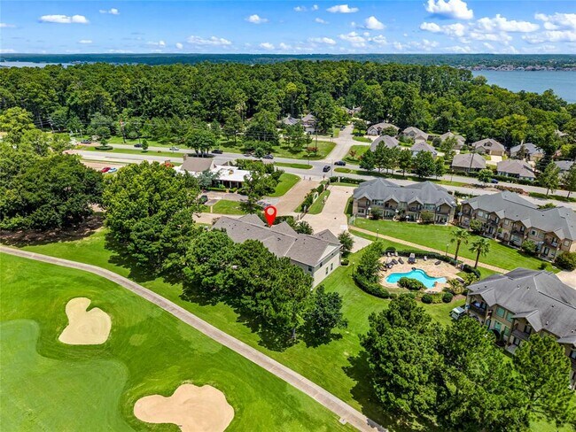 Building Photo - 16020 Fountainview Dr