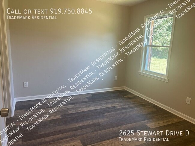 Building Photo - 2625 Stewart Dr