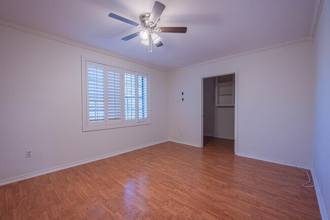 Building Photo - 226 Sunset Loop