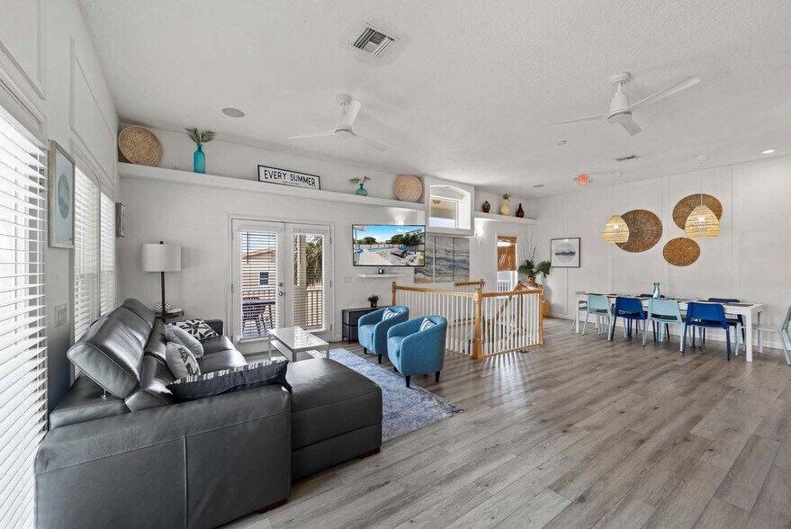 Primary Photo - 42 Moody Dr