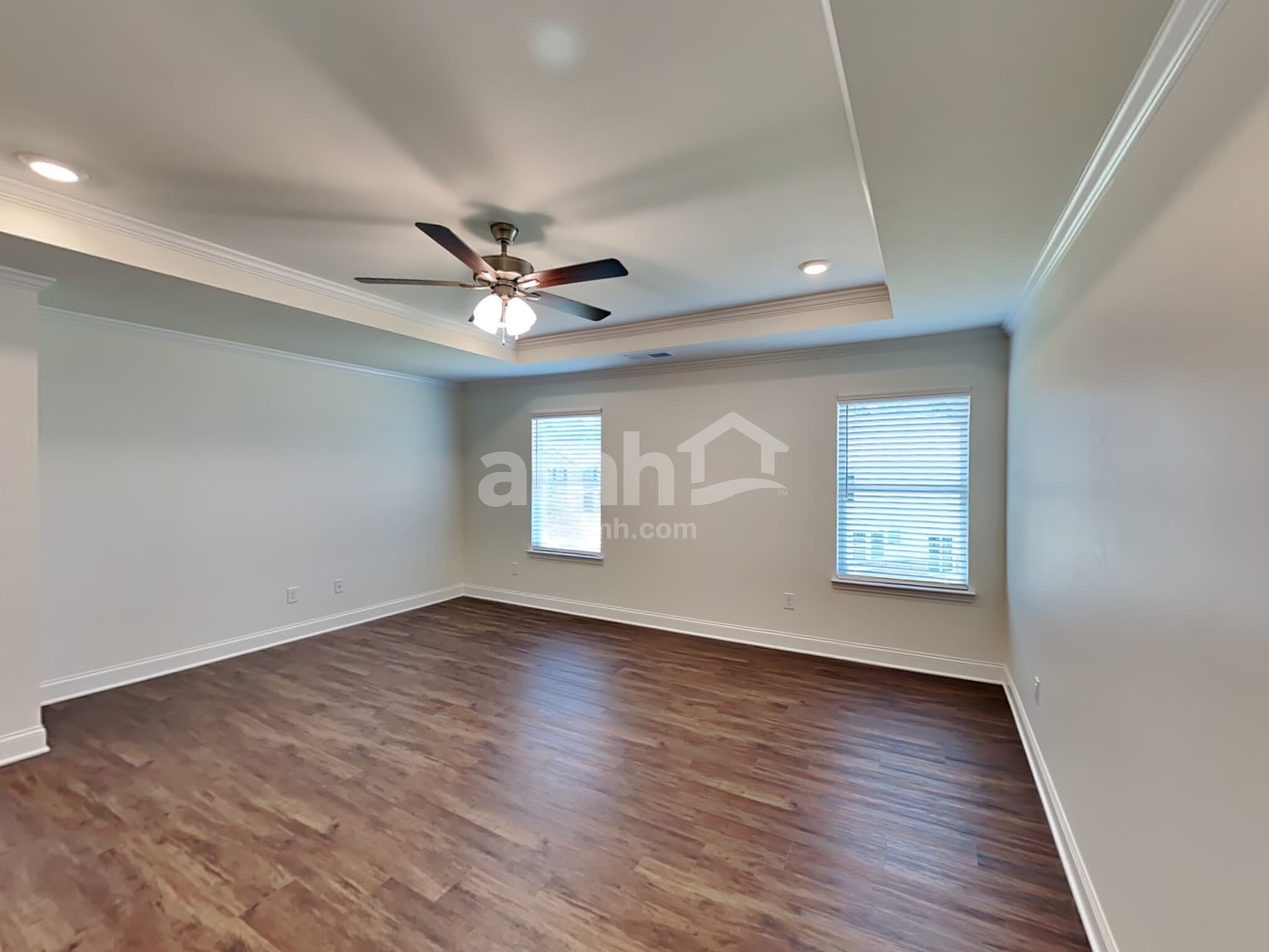 Building Photo - 768 Carnaby Ln