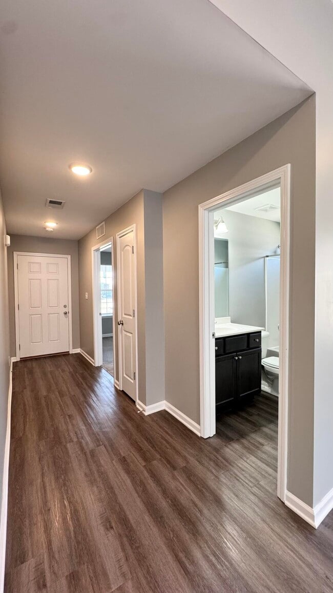 Building Photo - 2492 Feathersound Wy