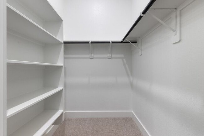 Building Photo - 626 Bay Breeze Dr