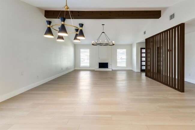 Building Photo - 7901 Keswick Dr