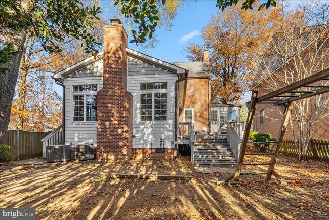 Building Photo - 2412 N Columbus St