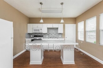 Building Photo - 3117 E Michigan St