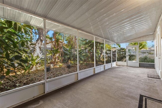 Building Photo - 1717 Arabian Ln