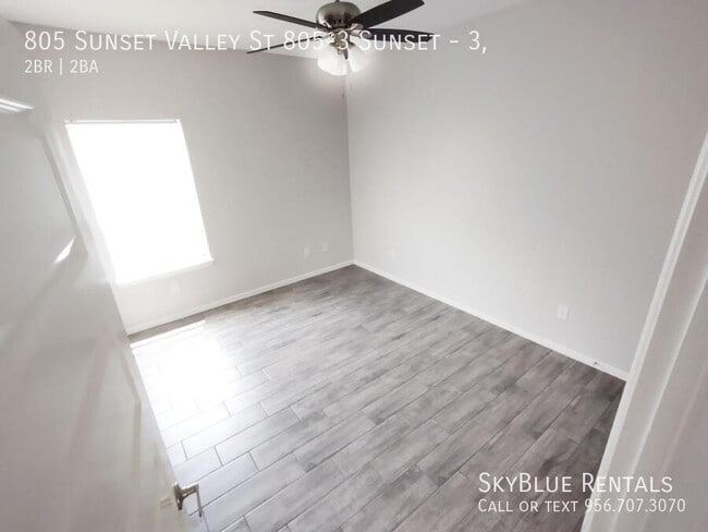 Building Photo - 805 W Sunset Valley St