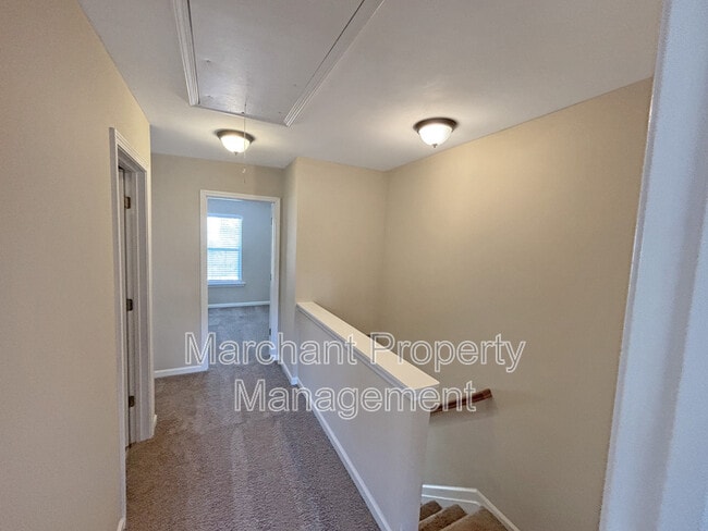 Building Photo - 301 Pampas Ct