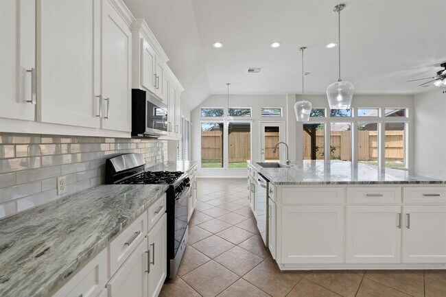 Building Photo - 2707 Oak Pass Ct