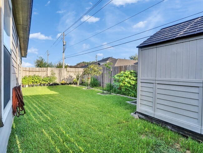 Primary Photo - 8919 Summerset Meadow Ct