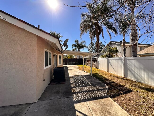 Building Photo - 2bd/2ba Home - Village Lakes Community