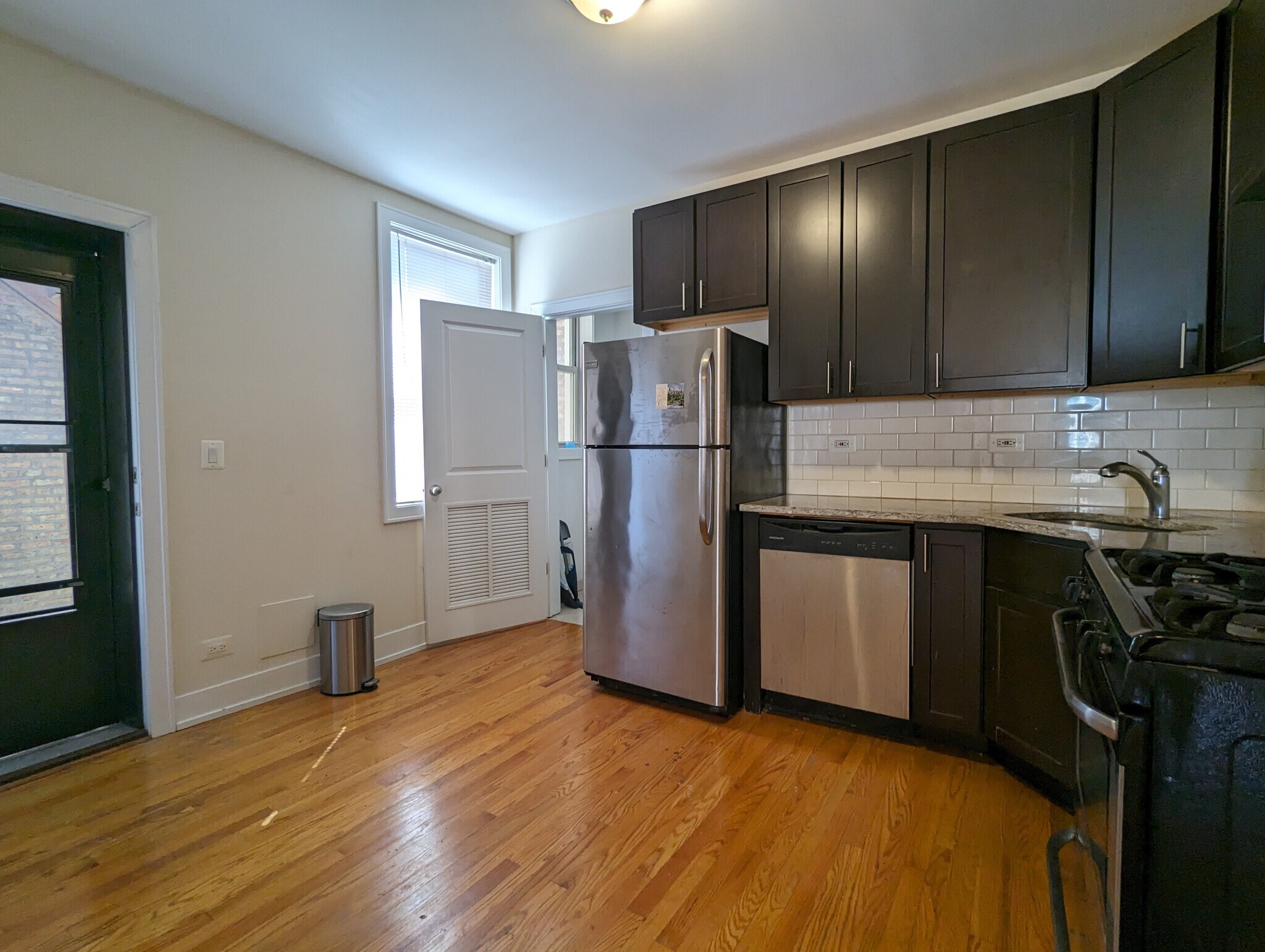 Building Photo - 1919 W Winona St