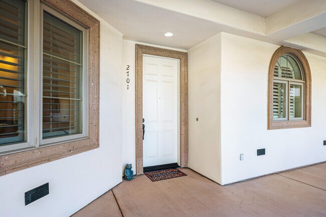 Building Photo - 2701 Via Calderia