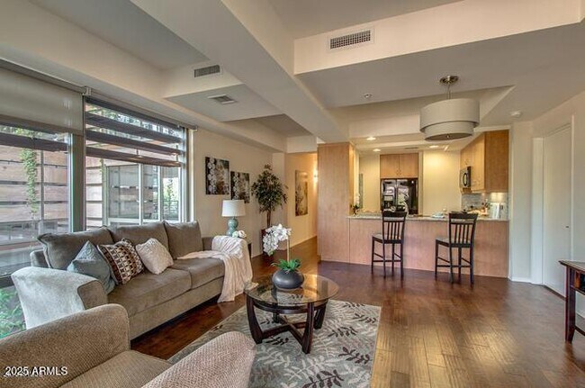 Building Photo - 7161 E Rancho Vista Dr