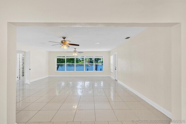 Building Photo - 4921 NW 39th St