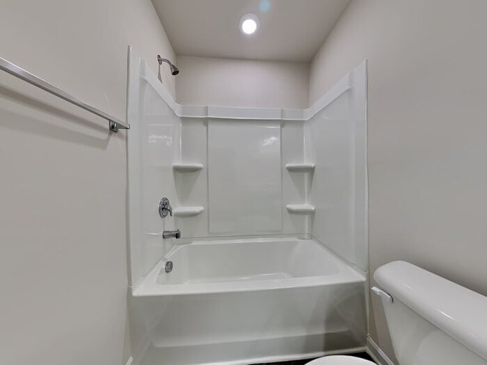 Building Photo - 121 Wayne Ln