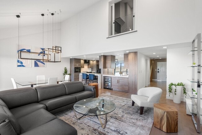 Building Photo - 65 Lake Ave