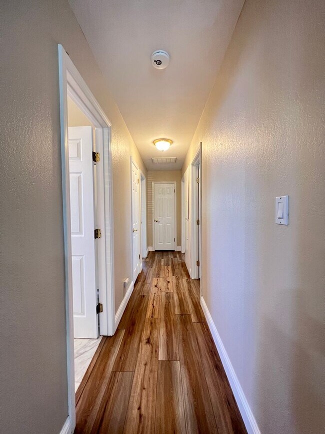 Building Photo - Single Story 3 bedroom In Cute Treelined Vallejo Neighborhood