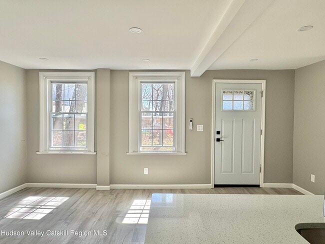 Building Photo - 46 North St