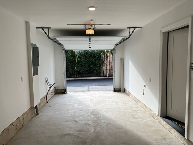 Building Photo - Brand New Townhomes With Upscale Modern Design