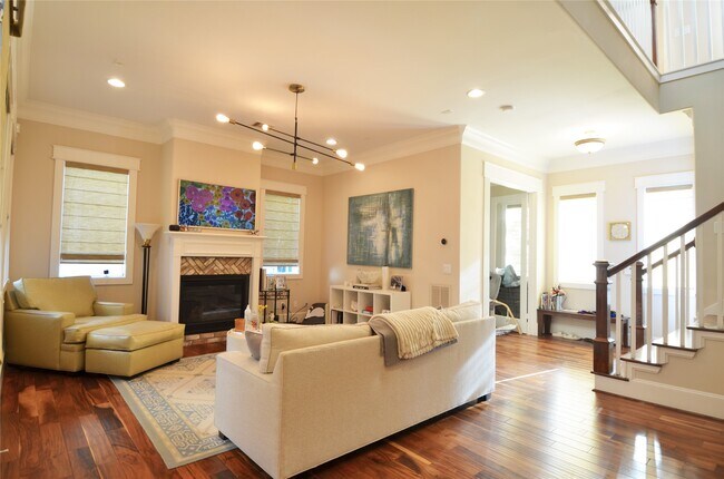 Building Photo - 8610 Ashland Way