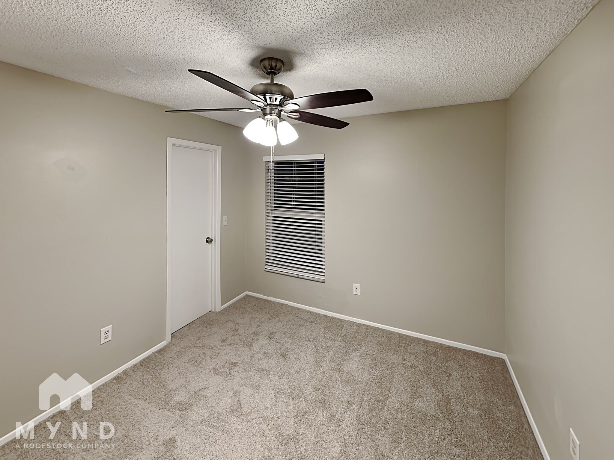 Building Photo - 2030 Shadow Pine Dr