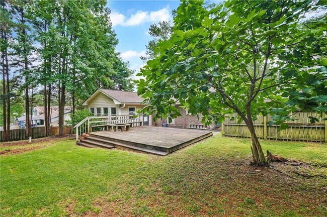 Building Photo - 2041 Collinswood Dr
