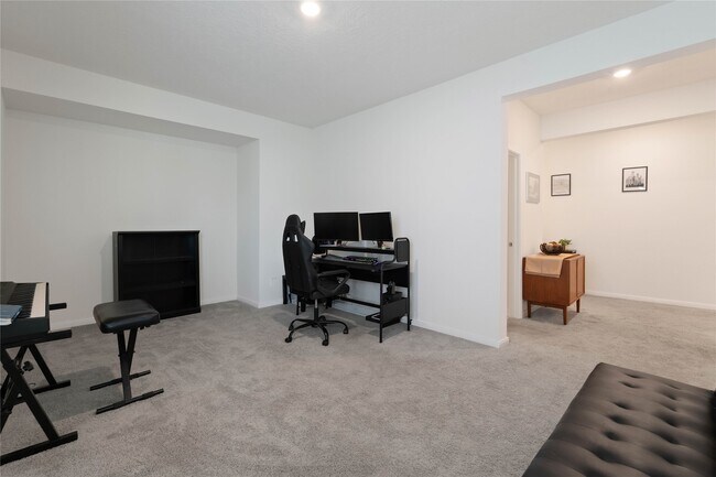 Building Photo - 4007 Mossy banks Ln