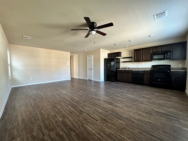 Building Photo - 16697 E Hammon