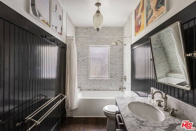 Building Photo - 201 S Ave 55